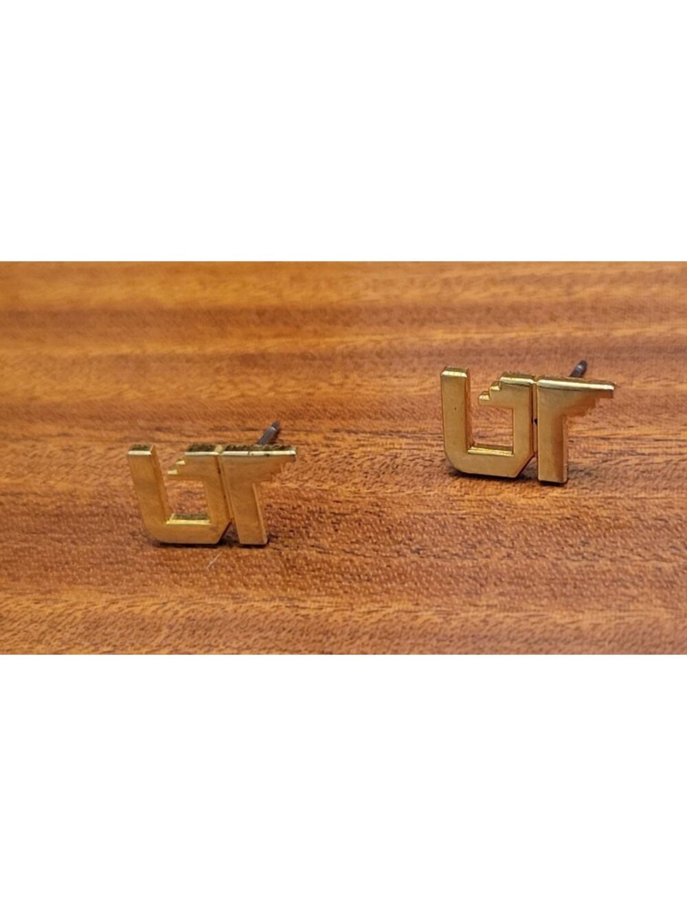 Vintage University of Tennessee UT Winged Logo Stud Earrings Gold Tone Vols 1/2"